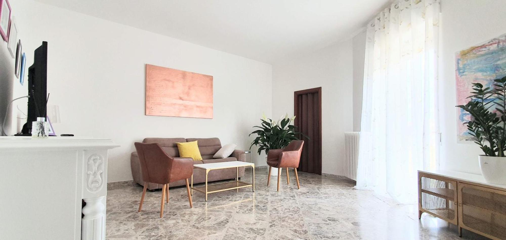 Angela'S Apartment. Elegant Two Bedroom House In Irsina Extérieur photo